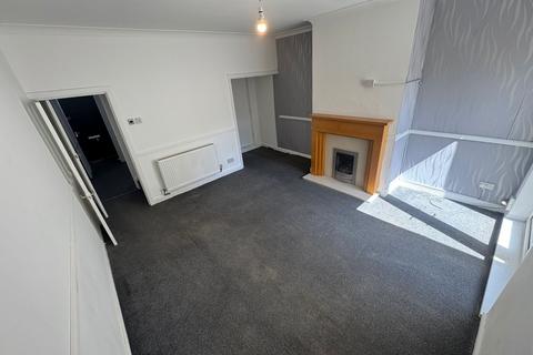 3 bedroom terraced house to rent, Church Street, Westhoughton, BL5