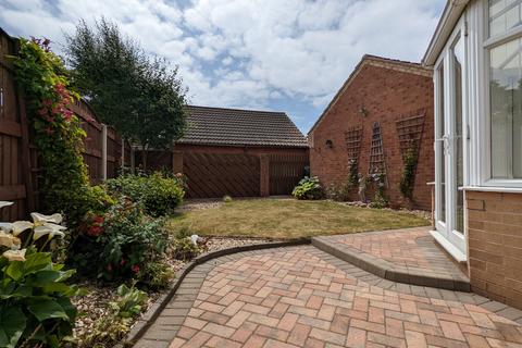 2 bedroom bungalow to rent, Fernbank Close, Blaxton, DONCASTER