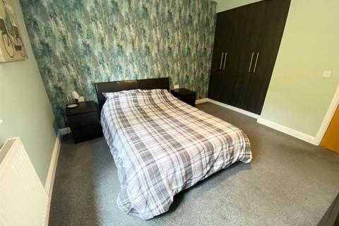 2 bedroom apartment for sale, Woodhead Road, Huddersfield