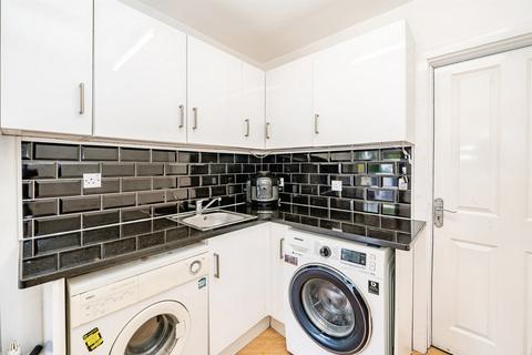 4 bedroom semi-detached house for sale, Tring Road, Aylesbury