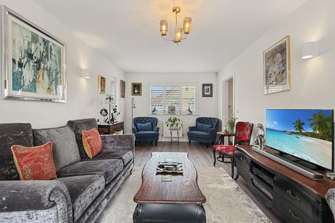 3 bedroom detached house for sale, Coulson Gardens , Bocking, CM7