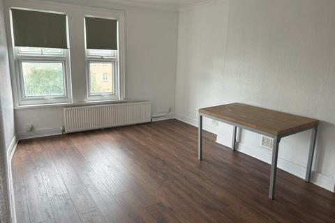 1 bedroom flat to rent, The Broadway, Friern Barnet Road, Friern Barnet, N11