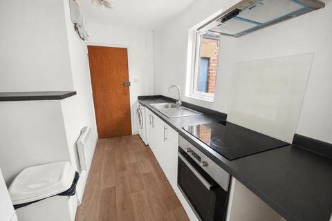 1 bedroom flat to rent, Grafton Street, Newton-Le-Willows, WA12
