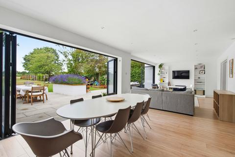 4 bedroom detached house to rent, Lovel Road, Winkfield