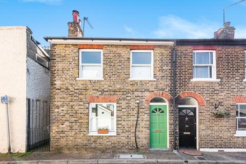 2 bedroom house to rent, Victoria Road, Chislehurst, Kent, BR7