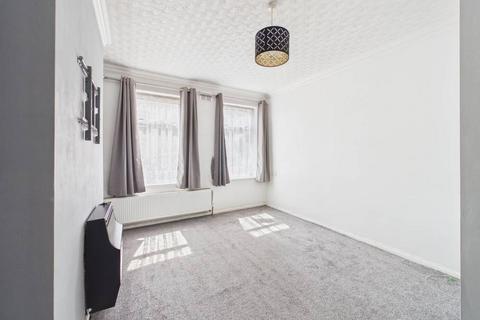 2 bedroom flat for sale, Machell Street, Hull, HU2 8AL