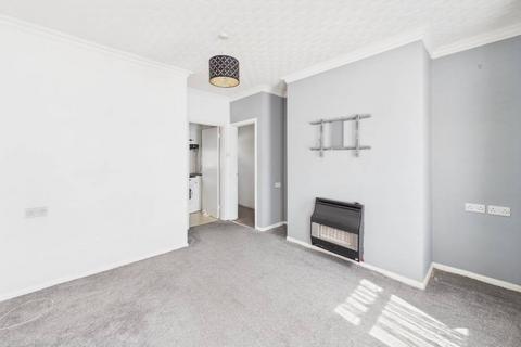 2 bedroom flat for sale, Machell Street, Hull, HU2 8AL