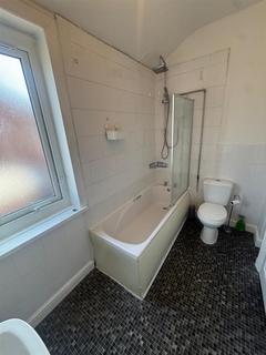 2 bedroom flat to rent, Hessle Road, Hull