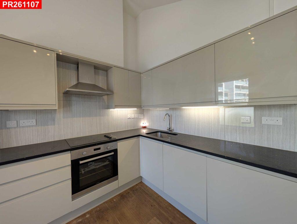 Apartment in Kilburn - View 3