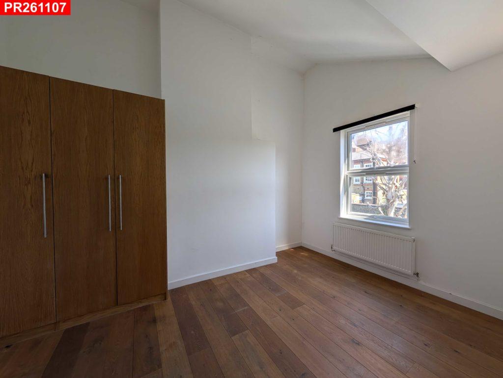 Apartment in Kilburn - More