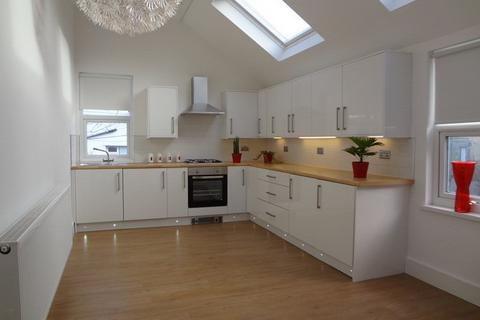 2 bedroom flat to rent, Wellfield Place, Roath, Cardiff, CF24