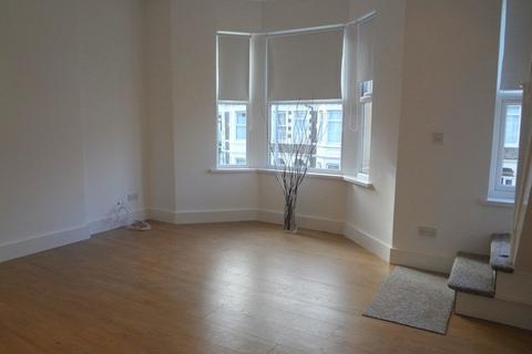 2 bedroom flat to rent, Wellfield Place, Roath, Cardiff, CF24