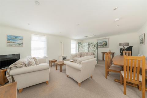 4 bedroom detached house for sale, Abbey Close, Jedburgh TD8