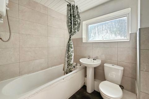 2 bedroom apartment for sale, Pine Croft, Chapeltown, Sheffield