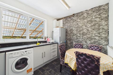 3 bedroom semi-detached house for sale, Wellbank Avenue, Greater Manchester OL6
