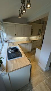 3 bedroom house to rent, Sheffield Road, Birdwell