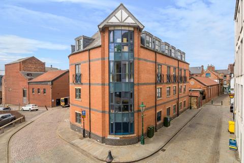 undefined, Swan Street, Lincoln, Lincolnshire, LN2