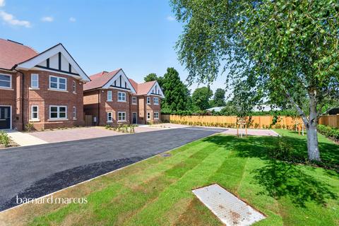 4 bedroom semi-detached house for sale, Brunswick Close, Ruden Way, Epsom