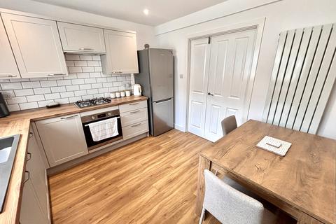 2 bedroom house to rent, Gleadless Mount, Sheffield, S12
