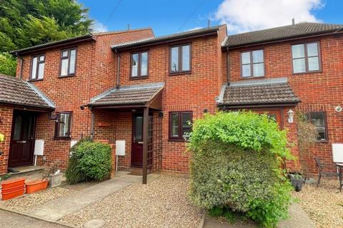 2 bedroom terraced house to rent, London Row, Arlesey, SG15