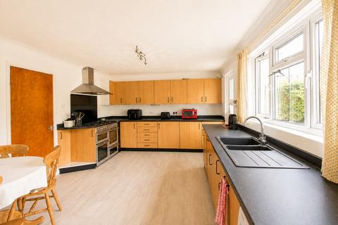 3 bedroom detached bungalow for sale, 33 Launceston Road, Bodmin, PL31 2AW