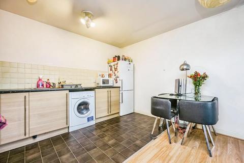 2 bedroom flat for sale, Mystery Close, Liverpool, L15