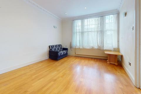 2 bedroom flat to rent, Kemsing Road, London, SE10
