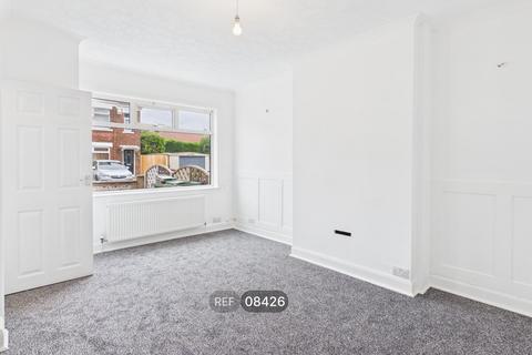 2 bedroom terraced house to rent, Linthorpe Grove, Willerby, Hull, HU10 6SB