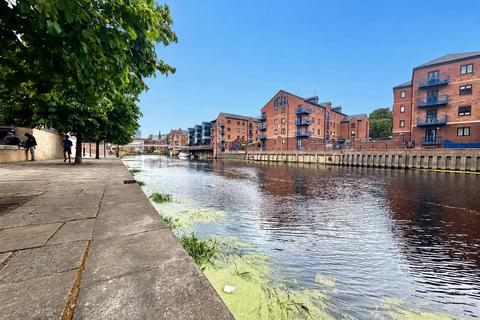 2 bedroom apartment for sale, Bowman Lane, Leeds