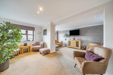4 bedroom detached house for sale, Huntingdon Way, Sketty, Swansea