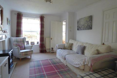 3 bedroom detached house to rent, Camelia Close, Littlehampton BN17