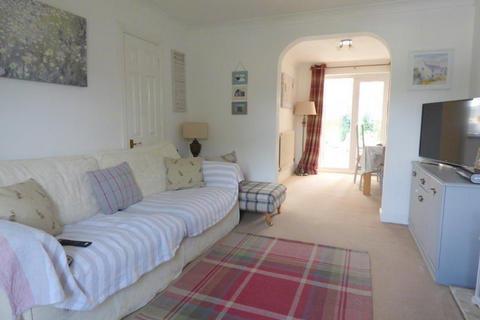 3 bedroom detached house to rent, Camelia Close, Littlehampton BN17
