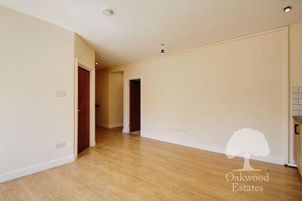 Apartment in Hounslow - More