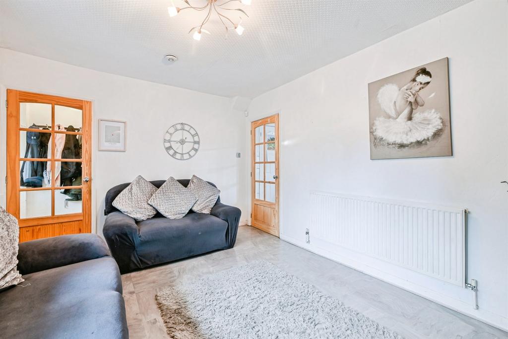 House in Nottingham, Nottinghamshire - View 2