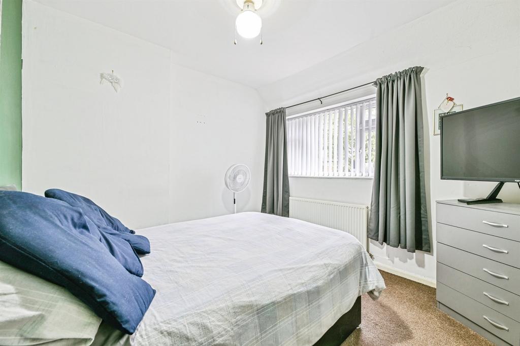 House in Nottingham, Nottinghamshire - More