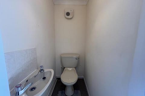 2 bedroom ground floor flat to rent, 23 Tavistock Road, Launceston PL15