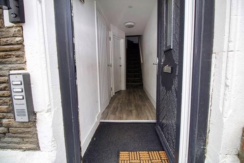 2 bedroom flat to rent, Beda Road, Cardiff
