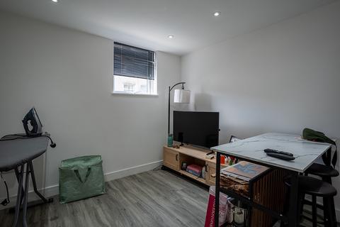 2 bedroom flat to rent, Beda Road, Cardiff