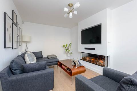 4 bedroom house to rent, MacMath Gait, Mortonhall, Edinburgh