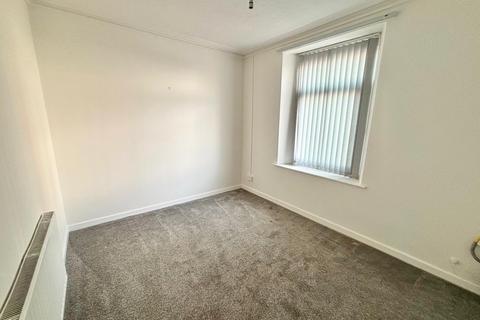 3 bedroom end of terrace house to rent, Oakfield Street, Pontarddulais, Swansea