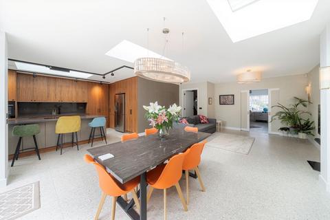 undefined, Vincent Road, Isleworth TW7