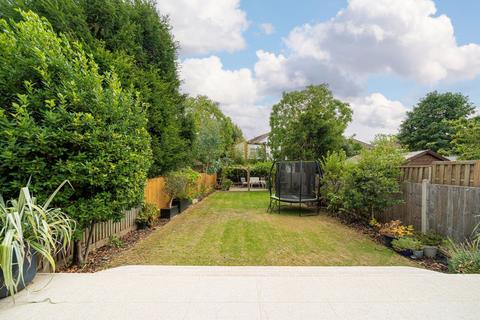 undefined, Vincent Road, Isleworth TW7