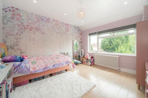 undefined, Vincent Road, Isleworth TW7