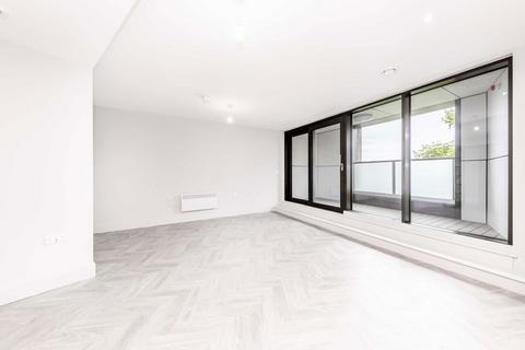 2 bedroom flat to rent, Coombe Road, Kingston Upon Thames KT2