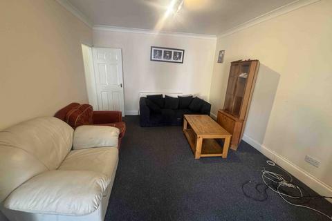 undefined, Ravensdale Road, TW4
