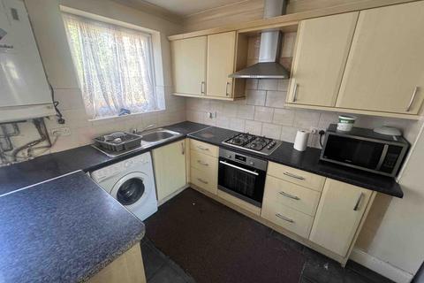 undefined, Ravensdale Road, TW4