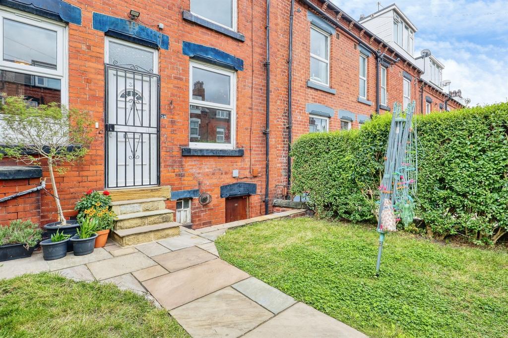 House exterior, garden
