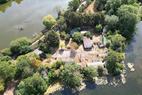 Land for sale, Springhill Cattery, Springwell Lane, Rickmansworth, WD3 8UR