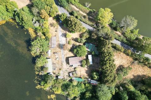 Land for sale, Springhill Cattery, Springwell Lane, Rickmansworth, WD3 8UR
