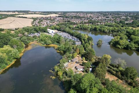 Land for sale, Springhill Cattery, Springwell Lane, Rickmansworth, WD3 8UR